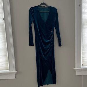 Elegant Teal Velvet Long Sleeve Dress
